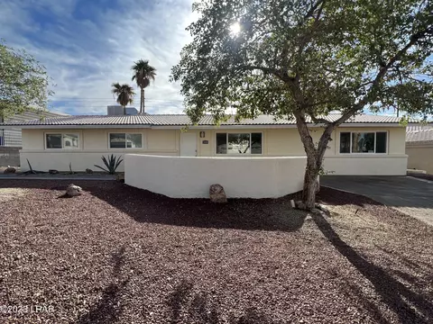 2880 Glengarry Dr, Lake Havasu City, AZ 86404