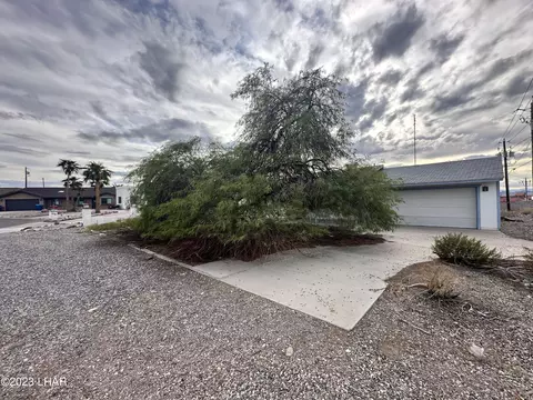 1632 Diamond Dr, Lake Havasu City, AZ 86403