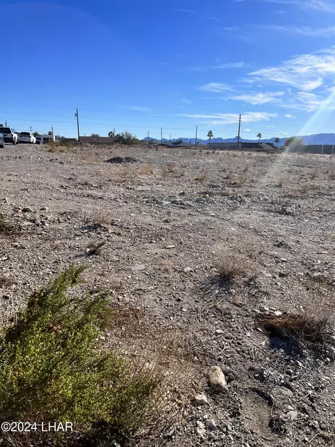 2534 N Kiowa Blvd, Lake Havasu City, AZ 86403
