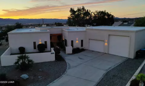 3623 Vega Ln, Lake Havasu City, AZ 86404