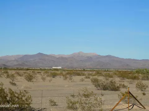 42531 Bear Hills Rd, Salome, AZ 85348