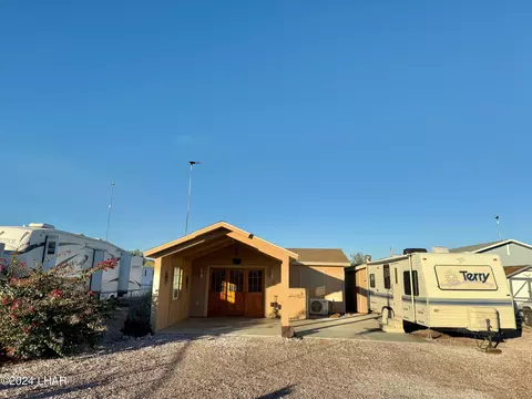 576 Cienega Ln, Quartzsite, AZ 85346