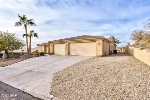 3045 Pepperwood Dr, Lake Havasu City, AZ 86404