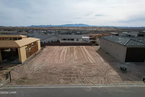 1670 E Susan Dr, Lake Havasu City, AZ 86404