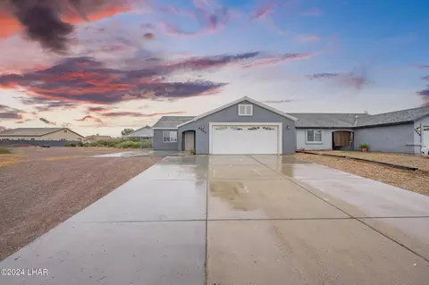 9904 S Prescott Dr, Mohave Valley, AZ 86440