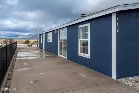 3209 Kenneth Ln, Lake Havasu City, AZ 86404