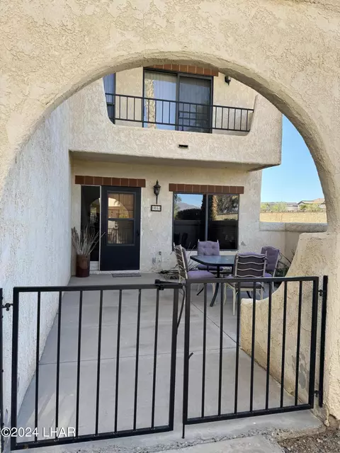 1033 Barcelona #26, Lake Havasu City, AZ 86403
