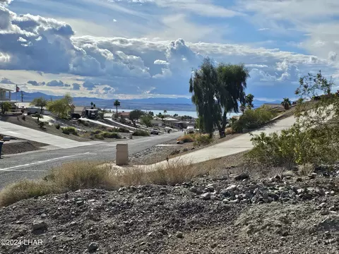 2549 Fannin Dr, Lake Havasu City, AZ 86403