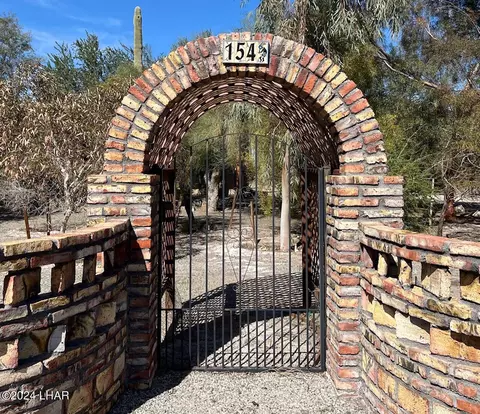 154 W Quail Trail St, Quartzsite, AZ 85346