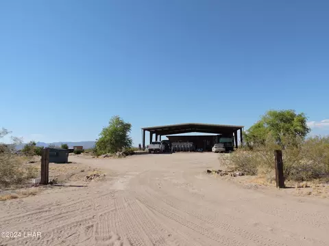 3077 W Sun Valley Dr, Yucca, AZ 86438