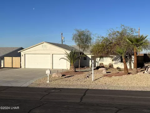 3425 Big Chief Dr, Lake Havasu City, AZ 86406