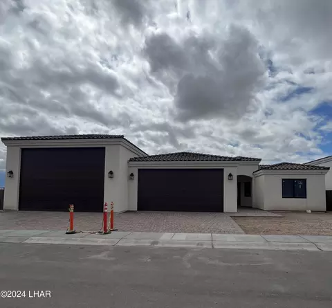 7988 Plaza De La Luna, Lake Havasu City, AZ 86406