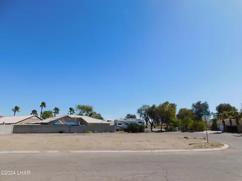 5718 Wishing Well Dr, Fort Mohave, AZ 86426
