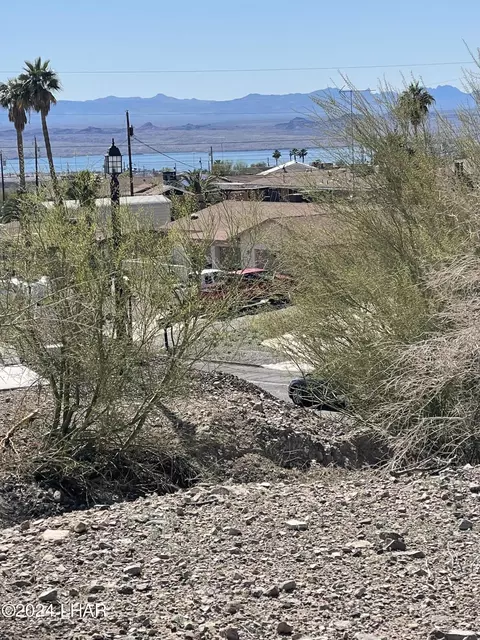 3236 Daytona Ave, Lake Havasu City, AZ 86403