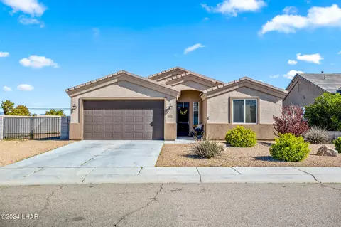 3601 Oak Cliffs Ave, Kingman, AZ 86401