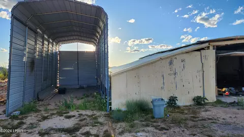 14279 Anegam Rd, Yucca, AZ 86438 photo 5
