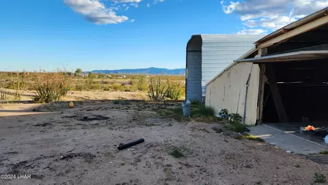 14279 Anegam Rd, Yucca, AZ 86438 photo 10