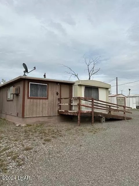 44319 Ocotillo St, Bouse, AZ 85325
