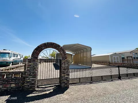 200 N Moon Mountain Apt 27 Ave, Quartzsite, AZ 85346