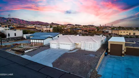 3298 Crestwind Dr, Lake Havasu City, AZ 86404