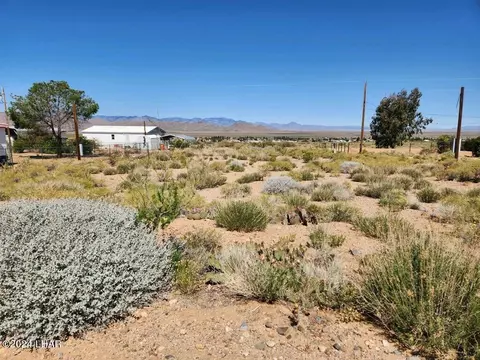9271 N Cowbelle Ave, Kingman, AZ 86401