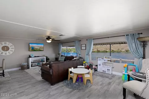 342 E Riverfront Dr, Parker, AZ 85344 photo 5