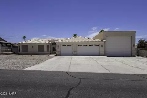 2950 Coconino Dr, Lake Havasu City, AZ 86406