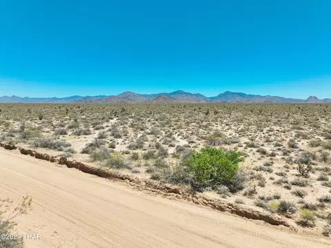 606 S Billy The Kid Rd # D, Yucca, AZ 86438