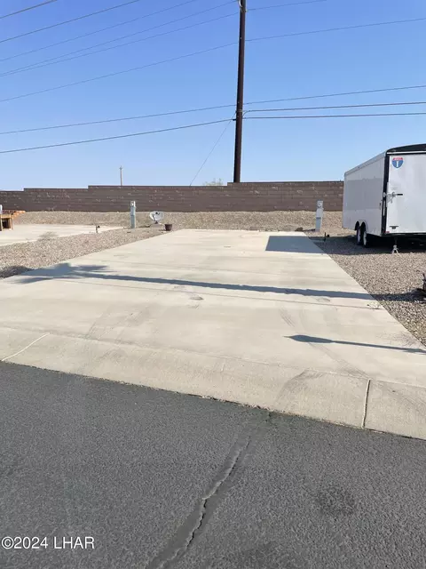 1905 Victoria Farms Rd #304, Lake Havasu City, AZ 86404