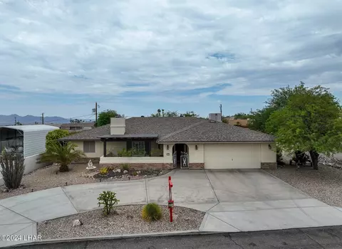 670 Apache Dr, Lake Havasu City, AZ 86406