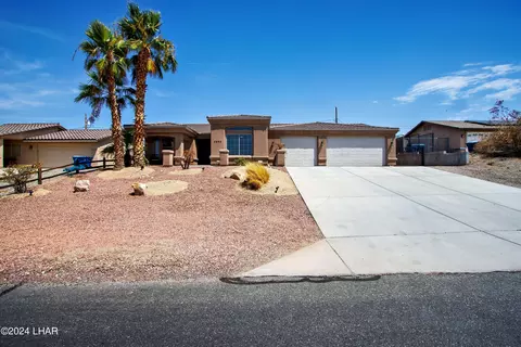 3995 Trotwood Dr, Lake Havasu City, AZ 86406