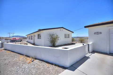 9380 River Dr, Parker, AZ 85344