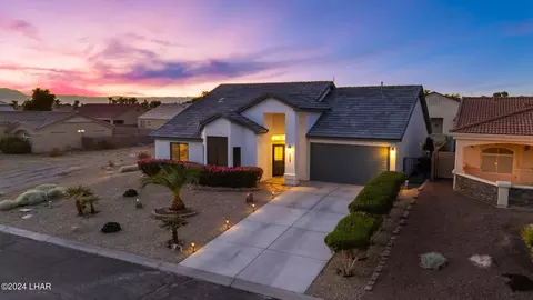 2037 E Crystal Dr, Fort Mohave, AZ 86426 photo 2