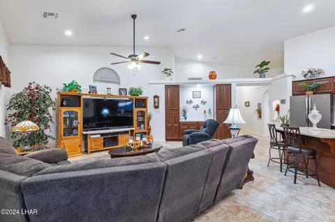 2037 E Crystal Dr, Fort Mohave, AZ 86426 photo 9