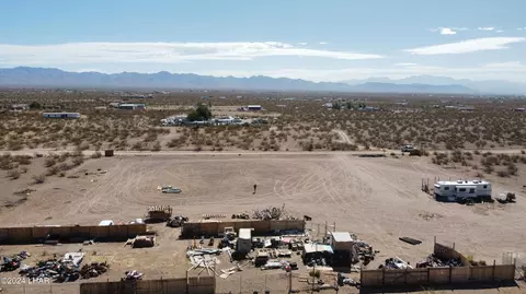 4937 Ehrenberg Rd, Golden Valley, AZ 86413