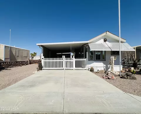 770 W Mountain View Ln E101, Quartzsite, AZ 85346