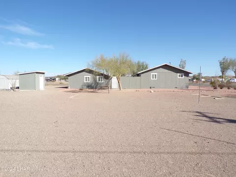 Exterior - 44351 Main St, Bouse, AZ 85325 photo 19 of 21