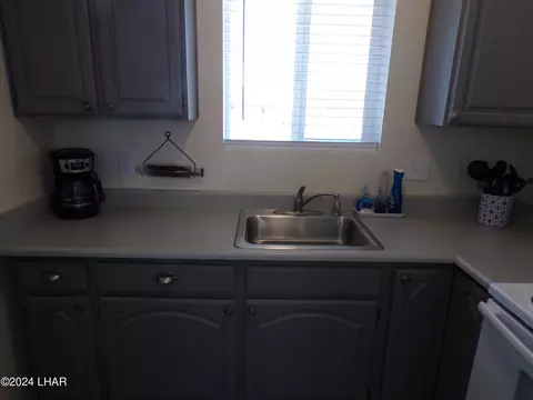 Kitchen - 44351 Main St, Bouse, AZ 85325 photo 8 of 9