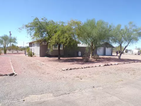 Exterior - 44351 Main St, Bouse, AZ 85325 photo 17 of 21