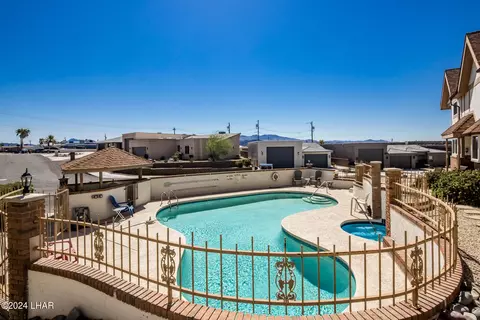 1661 Magnolia Dr #4, Lake Havasu City, AZ 86403