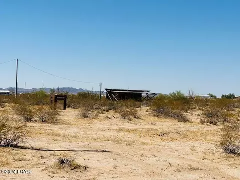 32156 Avenue 41 E, Bouse, AZ 85325 photo 3