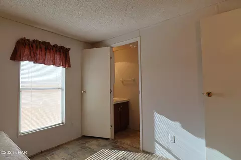 Bedroom - 27625 Frame Ave, Bouse, AZ 85325 photo 2 of 8