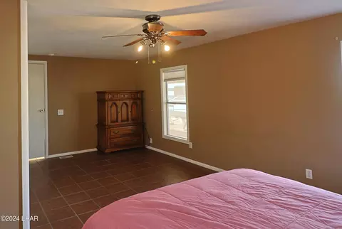 Bedroom - 27625 Frame Ave, Bouse, AZ 85325 photo 6 of 8