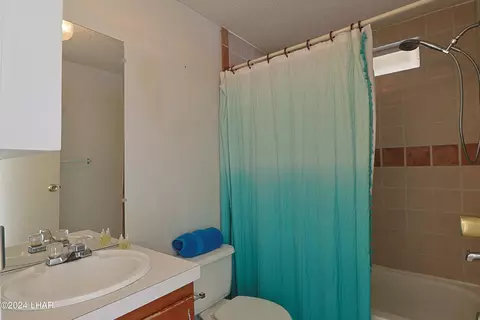 Bath - 27625 Frame Ave, Bouse, AZ 85325 photo 2 of 2