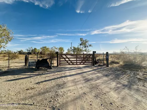 25401 Ave 37 E, Bouse, AZ 85325 photo 13