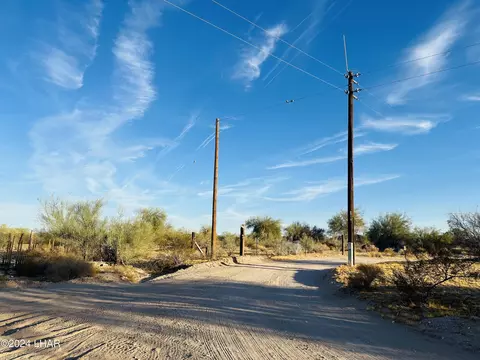 25401 Ave 37 E, Bouse, AZ 85325 photo 3
