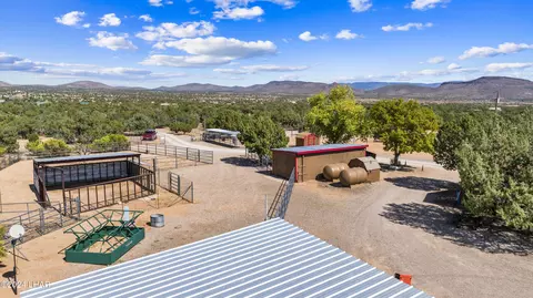 Exterior - 11104 E Blue Dog Ranch Rd, Kingman, AZ 86401 photo 11 of 14