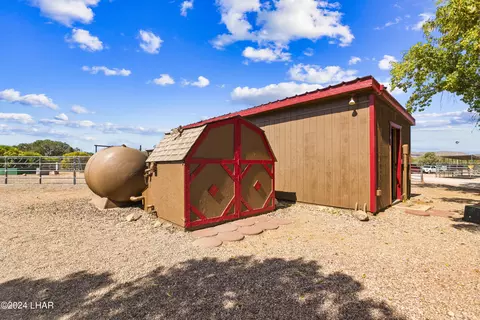 Exterior - 11104 E Blue Dog Ranch Rd, Kingman, AZ 86401 photo 12 of 14