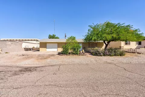 370 Corvair Dr, Lake Havasu City, AZ 86406