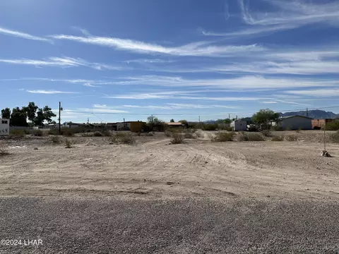 4884 E Island Pl, Topock, AZ 86436